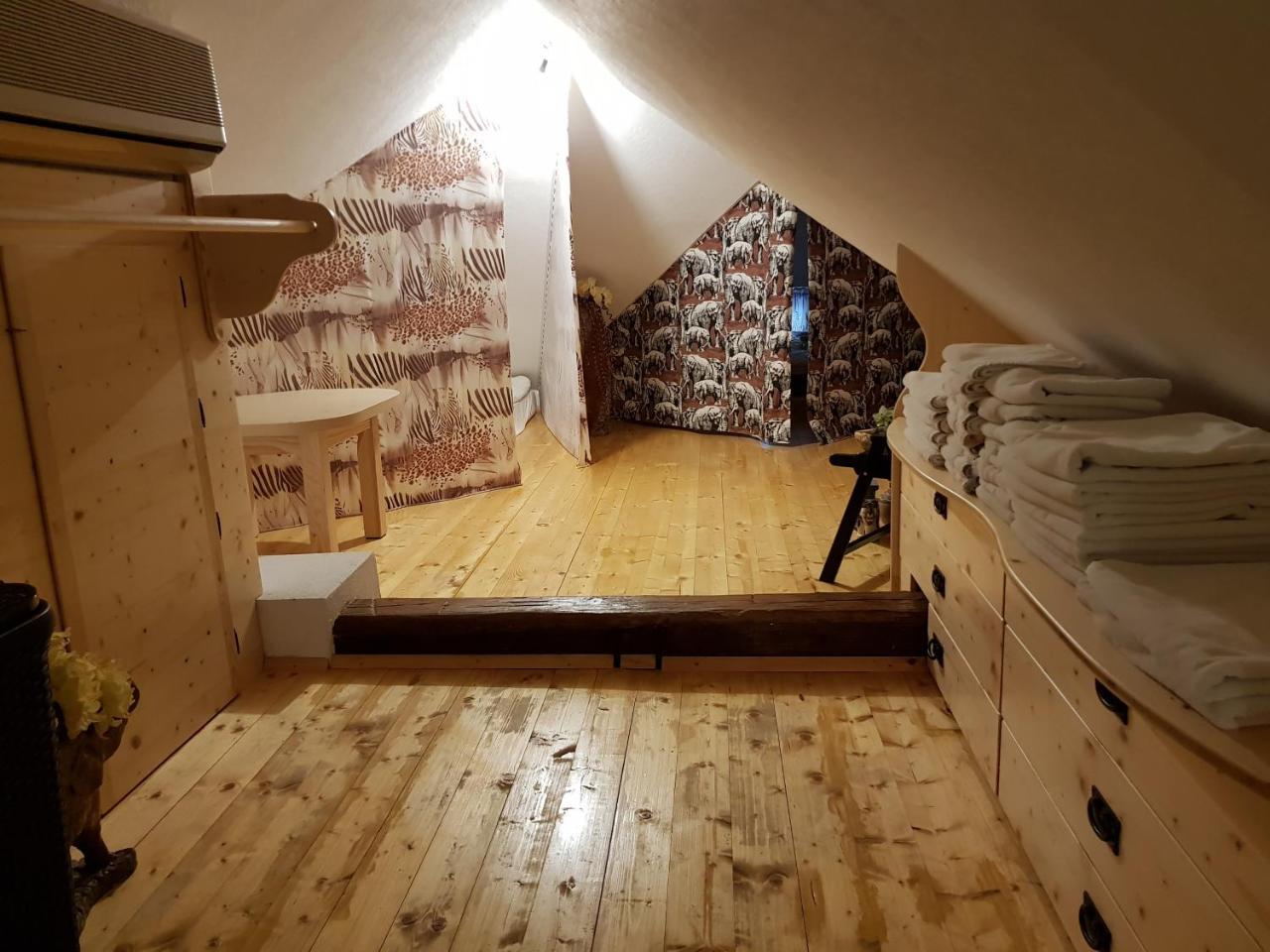 Mama'S House Vandrerhjem Cerklje na Gorenjskem Eksteriør bilde