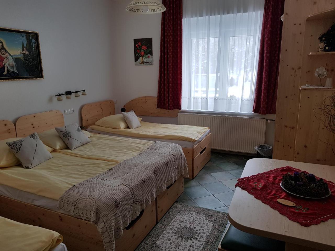 Mama'S House Vandrerhjem Cerklje na Gorenjskem Eksteriør bilde