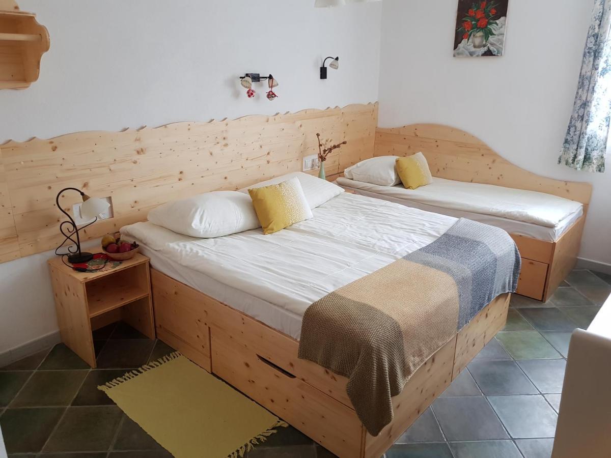Mama'S House Vandrerhjem Cerklje na Gorenjskem Eksteriør bilde